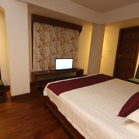 The Pear Tree Bed & Breakfast Shillong Dış mekan fotoğraf