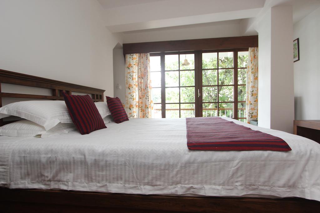 The Pear Tree Bed & Breakfast Shillong Oda fotoğraf